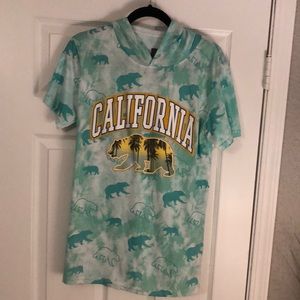 Mens short sleeved, hooded